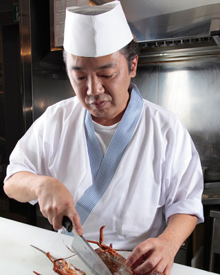 〈総料理長〉土田 靖明(Yasuaki Tsuchida)